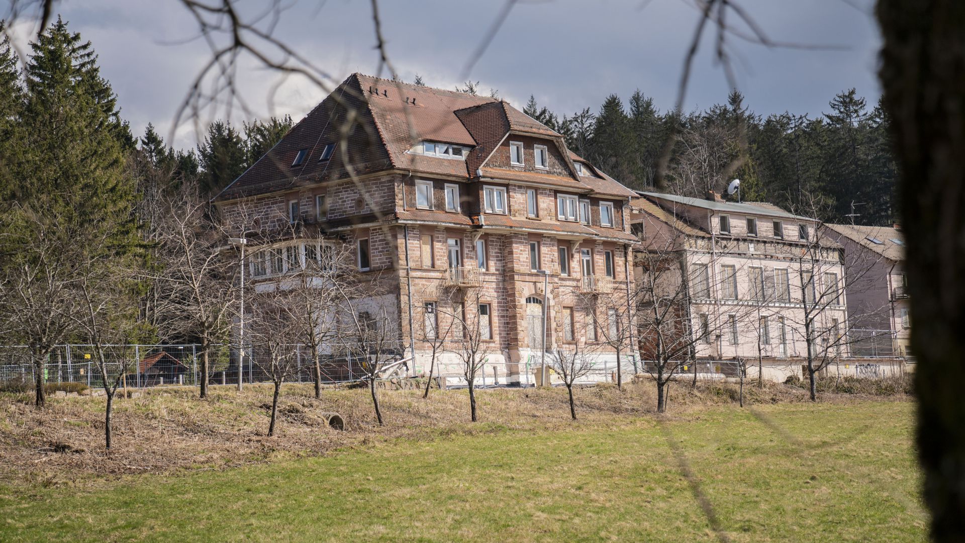 1983 musste die Schwarzwald-Sanatorien GmbH Konkurs anmelden, das war das Ende der Klinikgeschichte auf dem Breitenbrunnen.