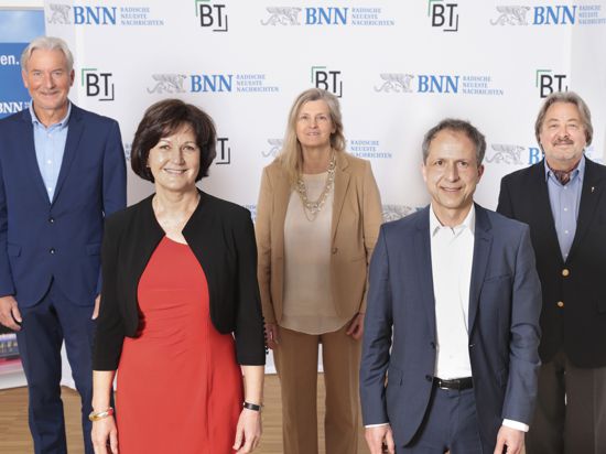 Die fünf Kandidaten beim BNN/BT-Wahlforum im BT-Verlagsgebäude in Baden-Baden. Von links: Dietmar Späth, Margret Mergen, Bettina Morlok, Roland Kaiser und Rolf Pilarski.