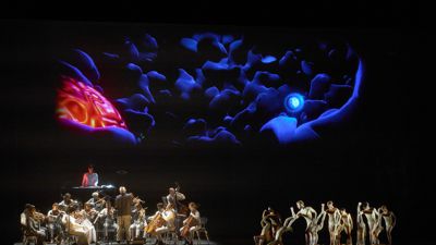 Das neue Hologramm-Ballett „Der Tod und das Mädchen“ spielt sich auf drei Ebenen im Festspielhaus Baden-Baden ab.                        