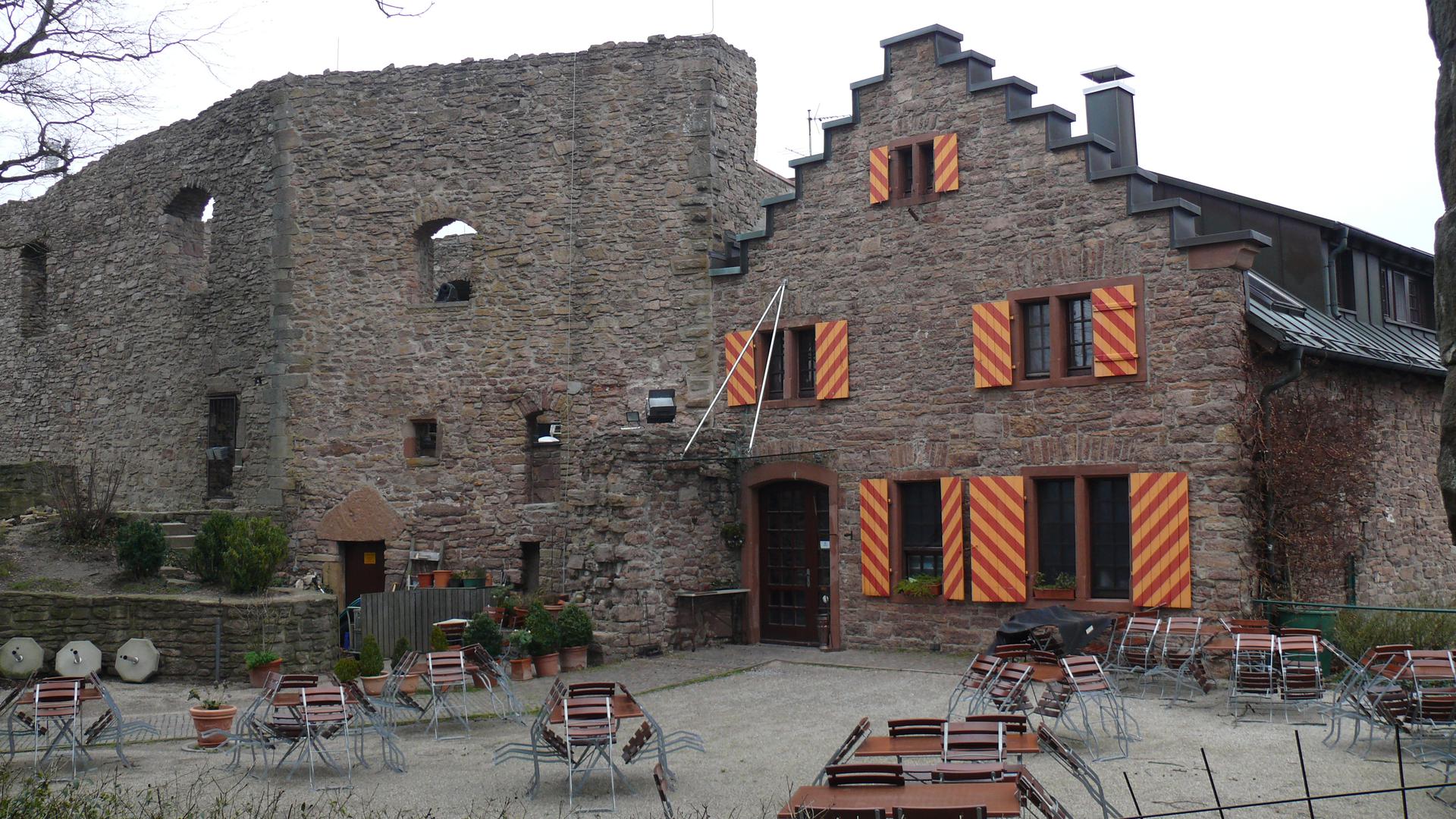 Gäste Fehlanzeige, die Burgruine ist nicht zugänglich: Alt-Eberstein ist seit Monaten geschlossen.