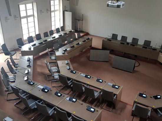 Stühlerücken: Die Größe der Ausschüsse des Gemeinderats und ihre Besetzung ist noch ungeklärt.