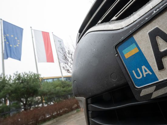 Ein Auto mit ukrainischem Kennzeichen wurde in einer Baden-Badener Tiefgarage mit Nazisymbolen beschmiert. 