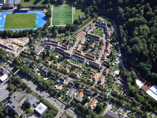Beispielhafte Siedlung: Nach Art einer Gartenstadt wurde der Ooswinkel vor rund 100 Jahren bebaut. Jetzt wurden im Erdreich von weiteren Grundstücken der Siedlung nahe dem Aumatt-Stadion PFC nachgewiesen.