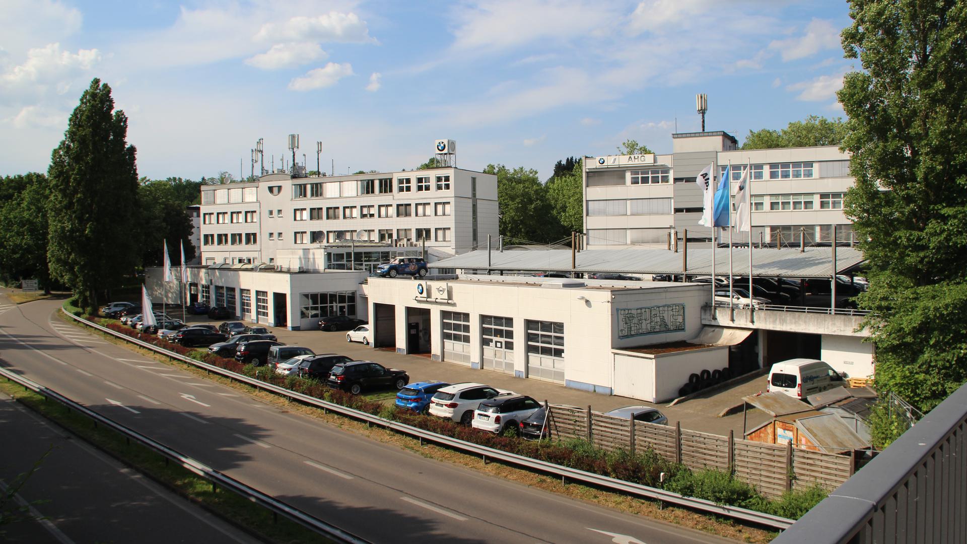 Wo in Baden-Baden jetzt noch die ahg-Autohandelsgesellschaft zu Hause ist, soll eine stadtbildprägende Neubebauung erfolgen.