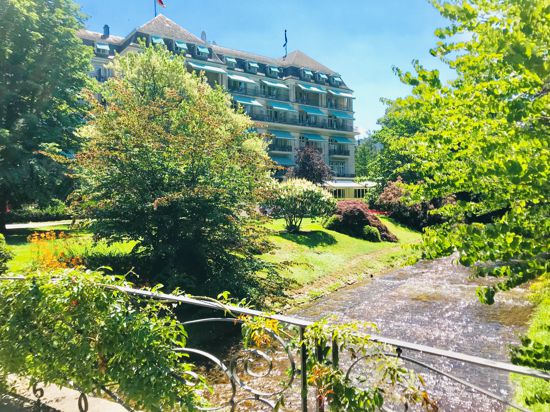 Die Gäste der Fünf-Sterne-Luxusherberge Brenners Parkhotel & Spa in Baden-Baden haben den Blick auf die weltberühmte Lichtentaler Allee. 
