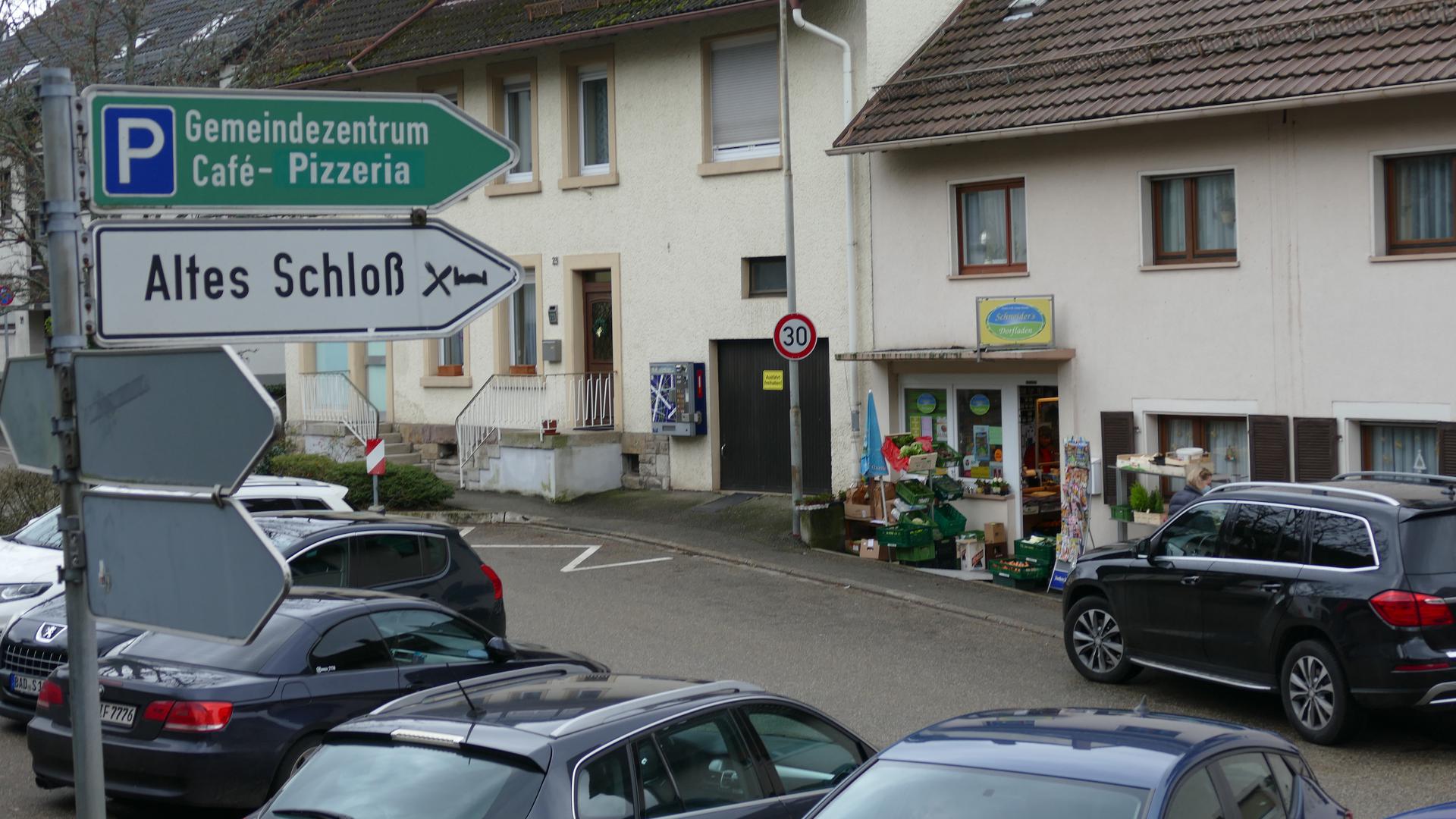 Nachdem der Dorfladen Ende Dezember 2020 geschlossen wurde, sucht Ortsvorsteher Josef Benz nun nach einer Lösung.