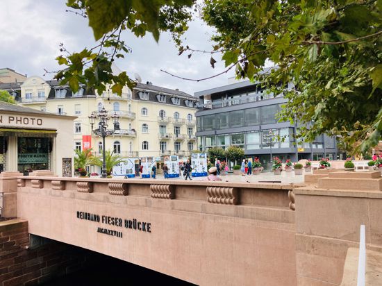 Die Fieser-Brücke im Herzen von Baden-Baden ist die direkte Verbindung von der Altstadt zum Kurviertel. 