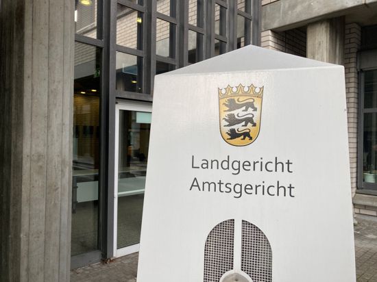 Der Eingang zu Amts- und Landgericht in Baden-Baden.