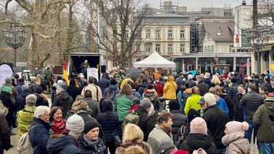 Kundgebung in Baden-Baden. 