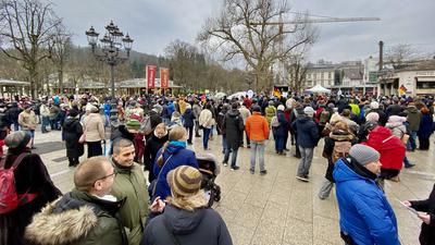 Teilnehmer bei einer Anti-Corona-Demonstration in Baden-Baden