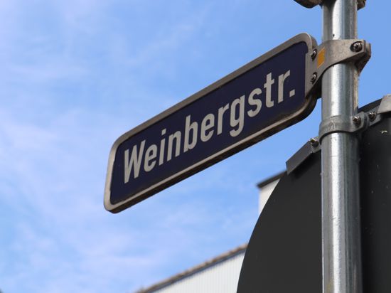Tat in der Innenstadt: Ein 56-jähriger Mann soll in der Weinbergstraße von seiner Frau erstochen worden sein. 
