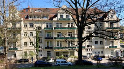 Die Klinik Dr. Franz Dengler-Klinik befindet sich am Michaelsberg in Baden-Baden.