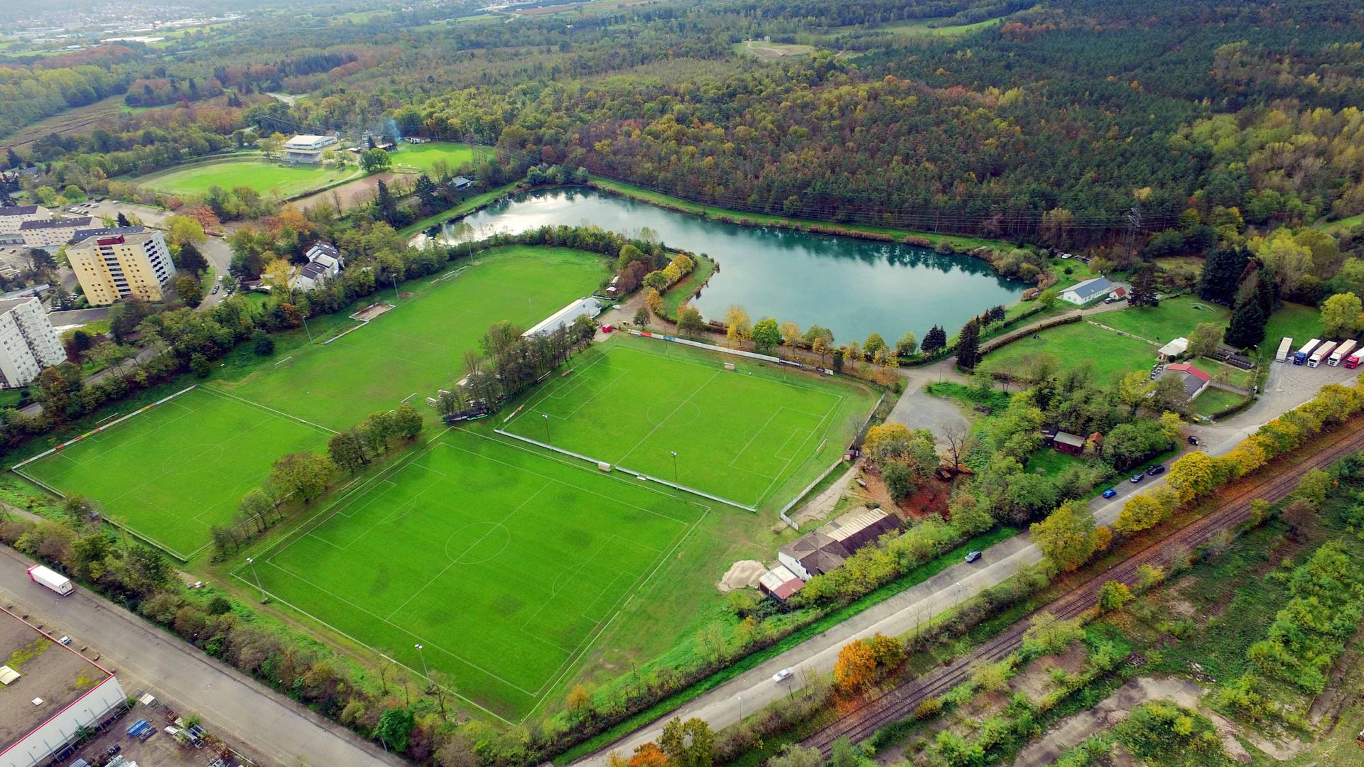 Klinik statt Sportplätze: Auf dem Areal am Münchfeldsee soll die neue Zentralklinik gebaut werden - falls Baden-Baden zustimmt.