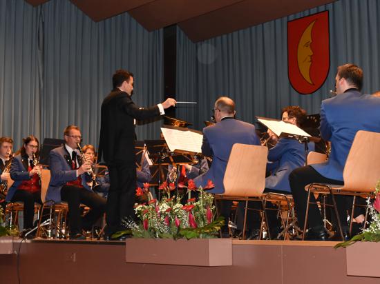 Der Musikverein Sinzheim unter der Leitung von Simon Huck, spielt regelmäßig bei gesellschaftlichen Anlässen der Gemeinde.