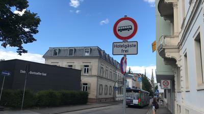 Derzeit stark vom Verkehr belastet: Während der Umgestaltung der Lichtentaler Straße fahren unter anderem die Busse der Baden-Badener Verkehrsbetriebe durch die Maria-Viktoria-Straße. 