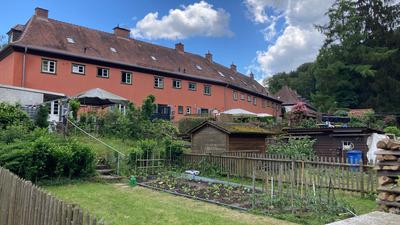 Blick auf Häuser und Gärten der Siedlung Ooswinkel in Baden-Baden. 