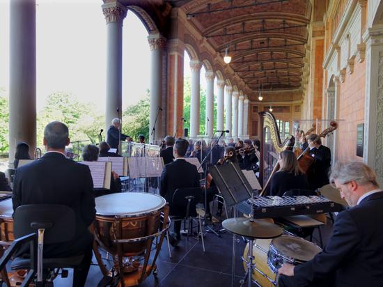 Philharmonie Baden-Baden spielt in der Trinkhalle