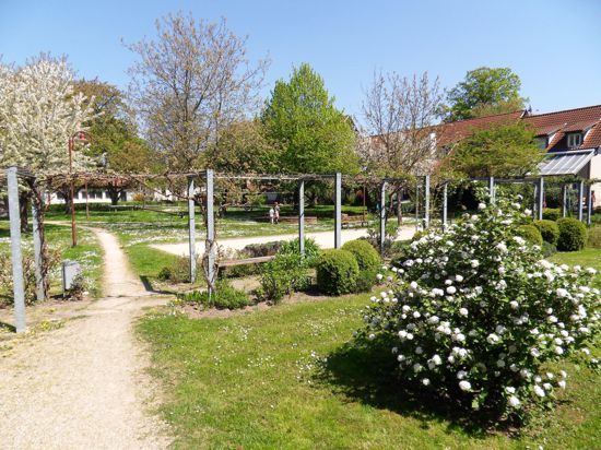 Positivbeispiel: Der 1994 von Dietmar Herz gestaltete Bürgergarten in Steinbach.