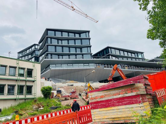 Noch als Baustelle präsentiert sich das neue Medienzentrum des Südwestrundfunks in Baden-Baden.