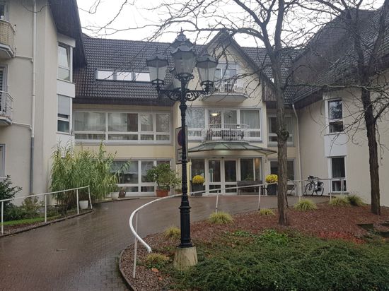 Fassade des Schwarzwaldwohnstifts bei Regen