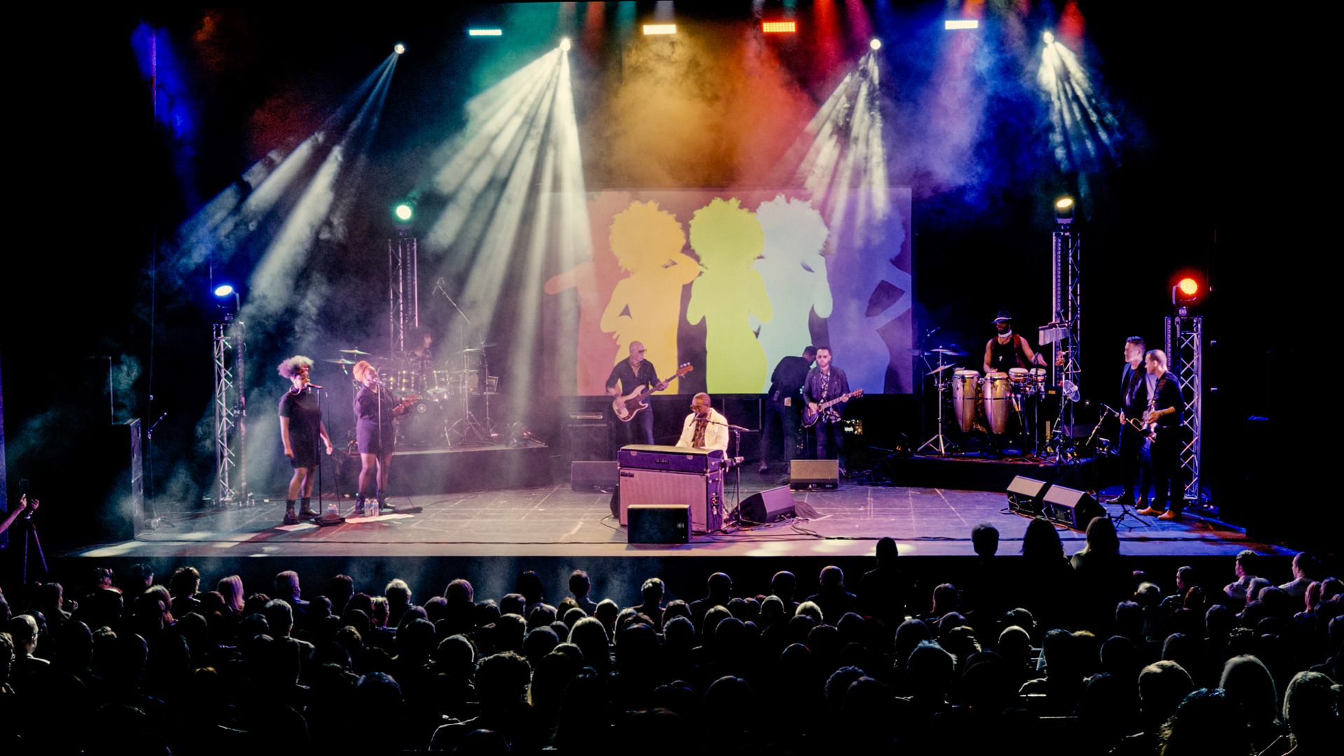 Alle weltweit bekannten Hits aus dem gigantischen Repertoire des Ausnahmekünstlers Stevie Wonder kommen am Sonntag im Kurhaus Baden-Baden auf die Bühne.