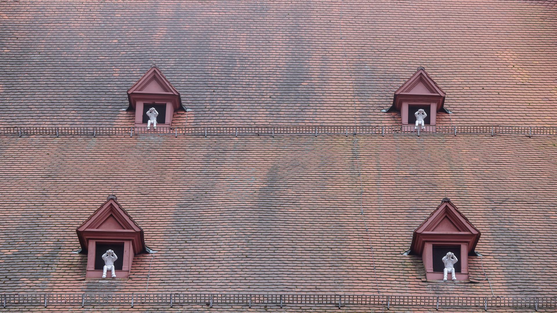  Figuren hat die Fotografin am Dach der Stiftskirche entdeckt und im Bild festgehlten. 