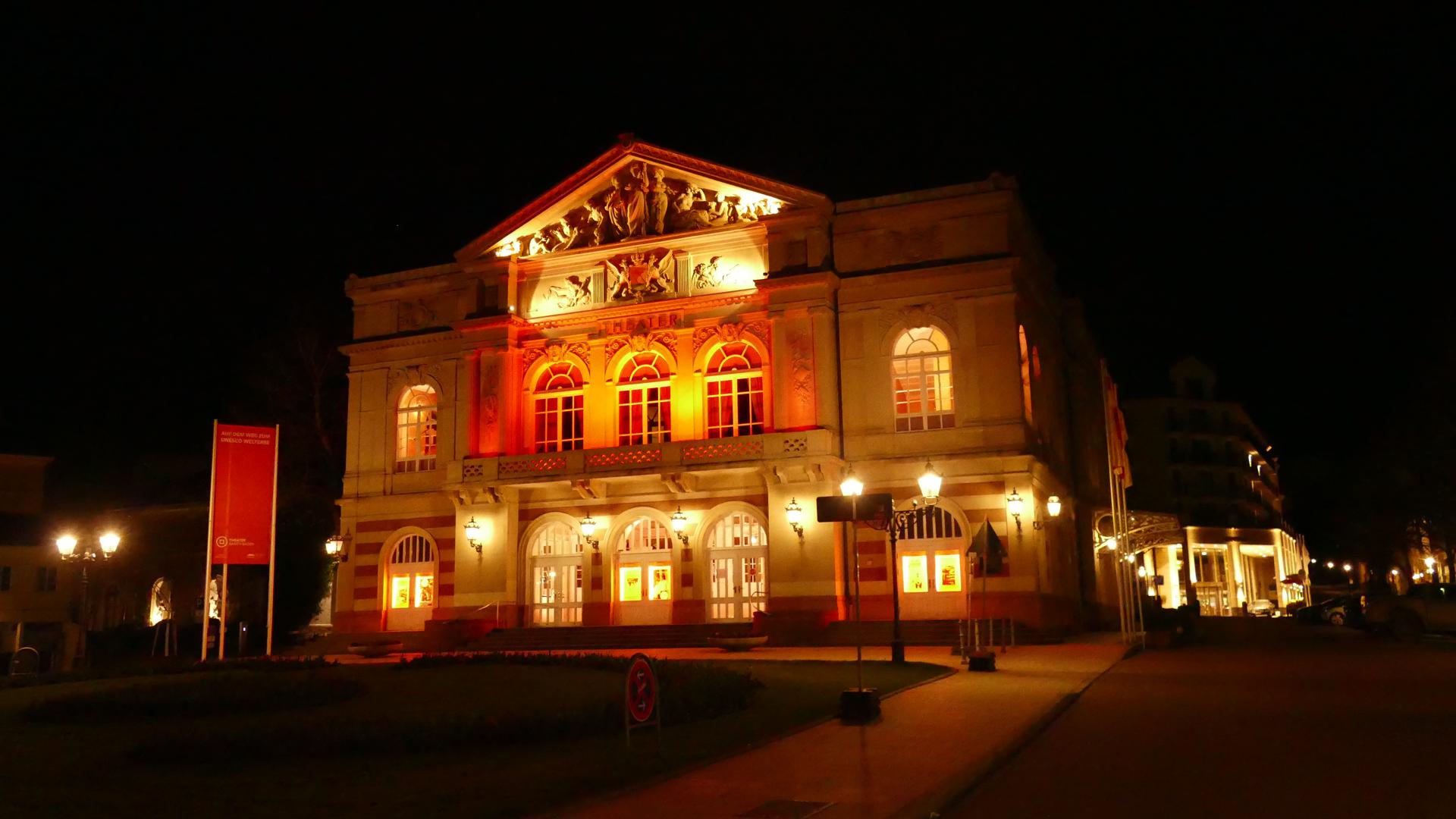 Theater Baden-Baden bei Nacht