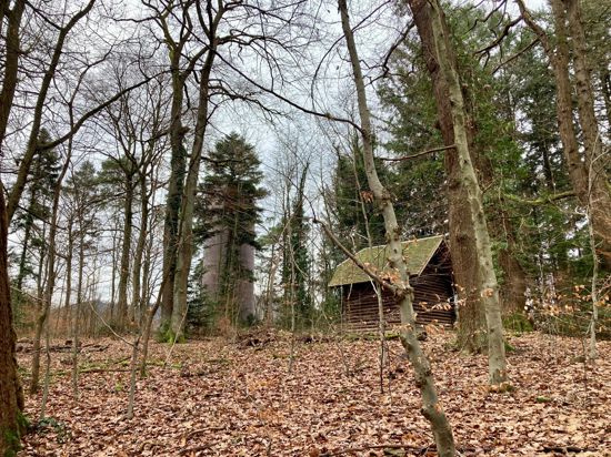 Abluftkamin und Schutzhütte auf dem Friesenberg