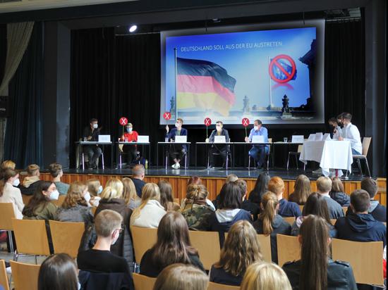 Schüler organisieren Podiumsdiskussion mit Bundestagskandidaten, Klosterschule v. Hl. Grab, Baden-Baden