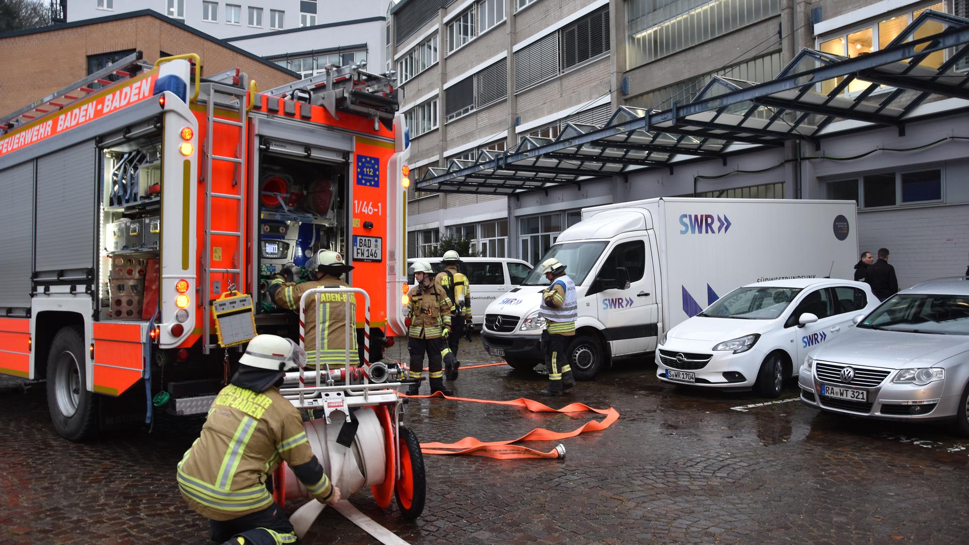 Einsatzort TV-Studio: Die Feuerwehr hatte die Lage beim SWR in Baden-Baden schnell im Griff.