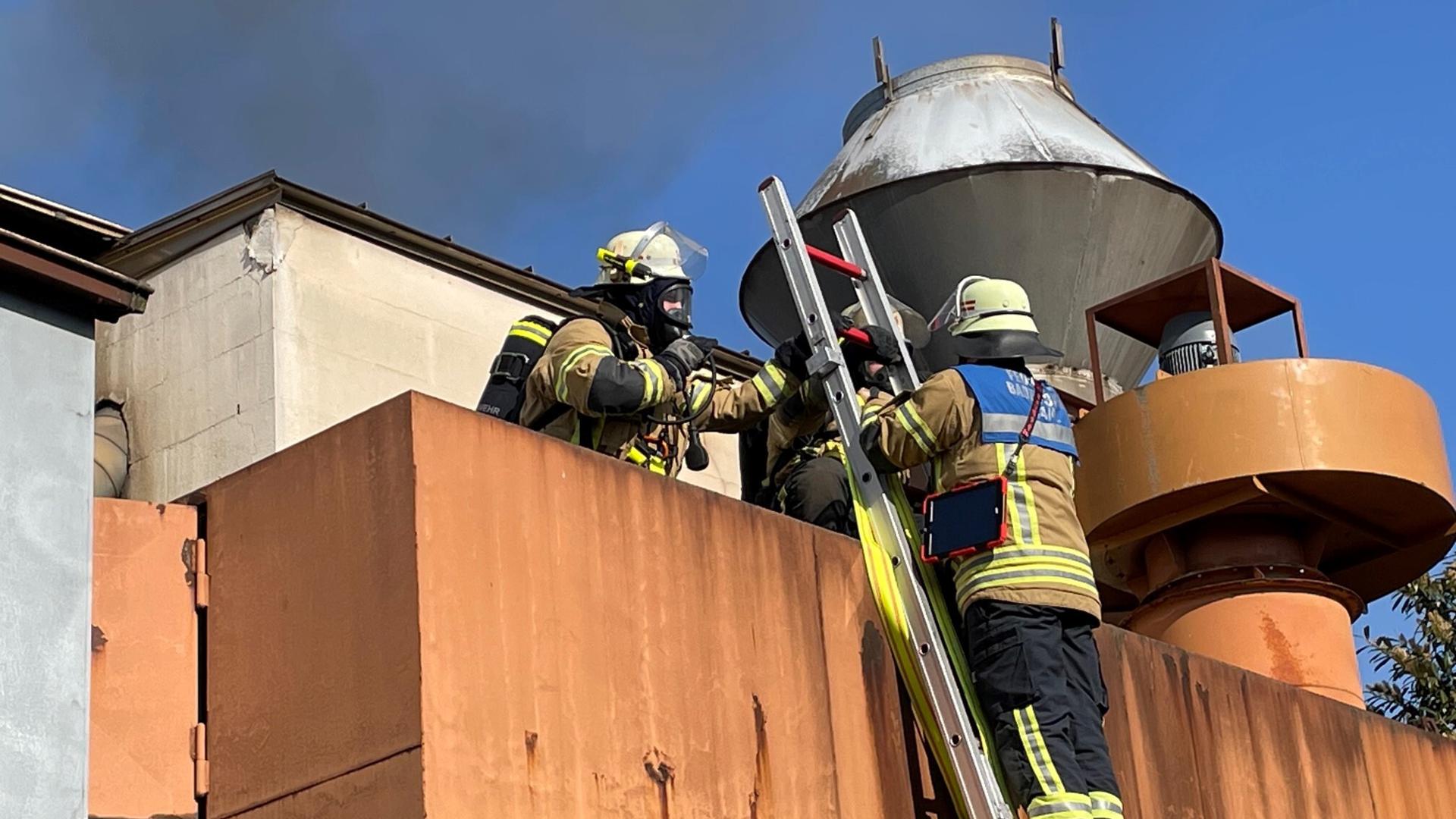 Wegen eines Brandes im Gewerbegebiet Steinbach war die Feuerwehr im Einsatz.