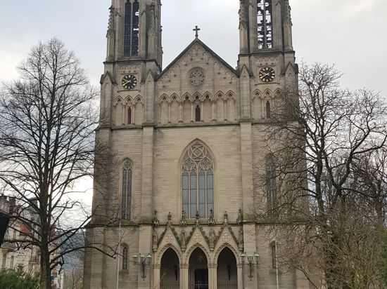 In der evangelischen Stadtkirche am Augustaplatz tagt heute die Bezirkssynode.