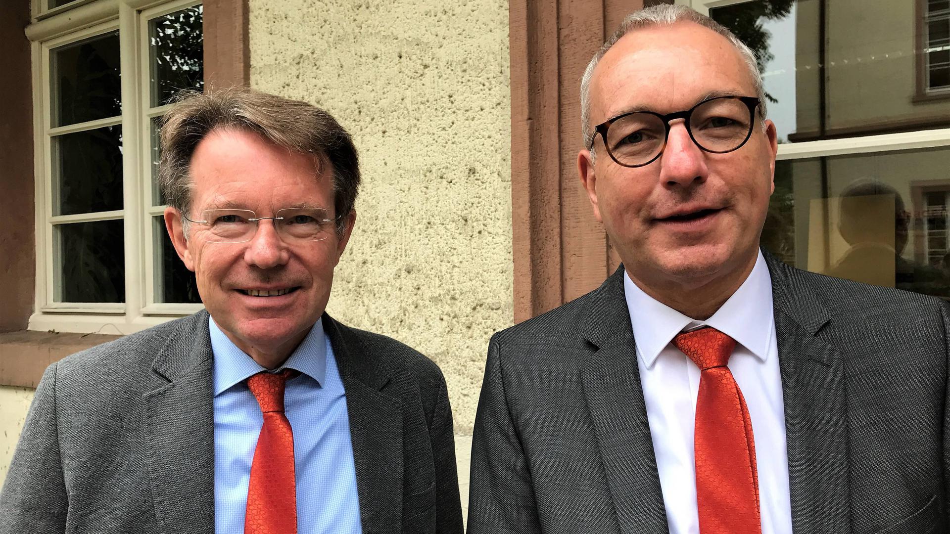 Wechsel: Thomas Iber (rechts) wird neuer Medizinischer Geschäftsführer des Klinikums Mittelbaden und folgt auf Norbert Roeder.