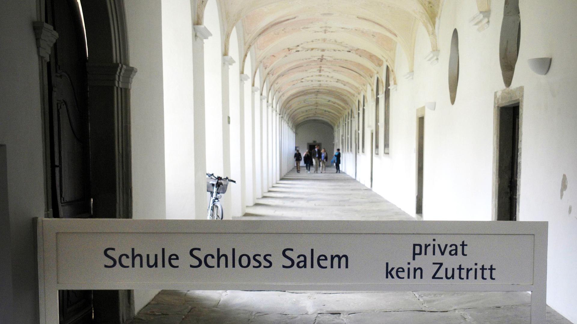 Die ehemalige Zisterzienserabtei Salem zählt zu den bedeutendsten Kulturdenkmäler der Bodenseeregion. 1920 richteten dort Prinz Max von Baden und Kurt Hahn das weltweit renommierte Internat "Schule Schloss Salem" ein.