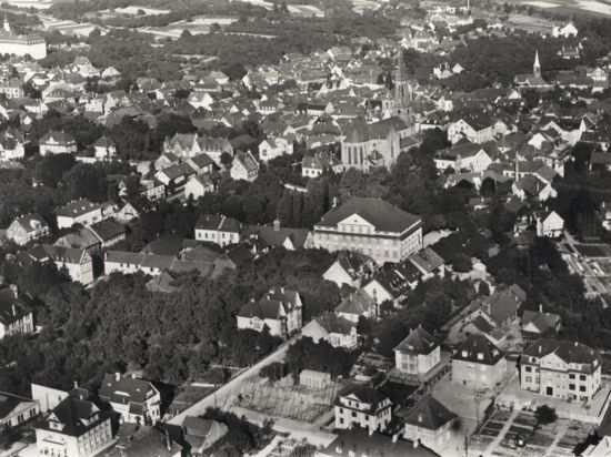 Historisches Luftbild einer Stadt