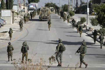 Israelische Soldaten sind im palästinensischen Flüchtlingslager Balata im Einsatz. +++ dpa-Bildfunk +++