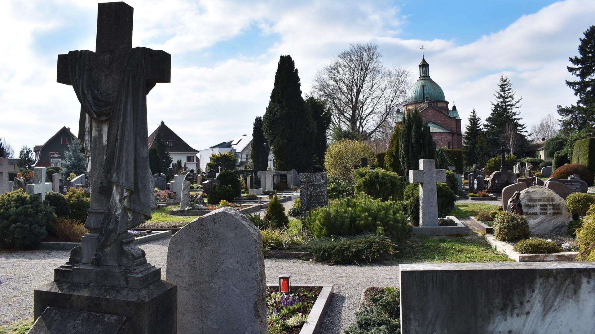 Das Sterben wird deutlich teurer: Die Stadt Bühl hatte es in den vergangenen acht Jahren versäumt, die Friedhofsgebühren anzupassen. 