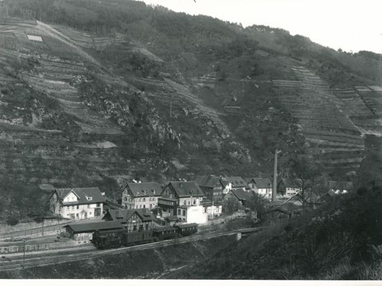 Oberbühlertal Engelsfelsen Historisches Bild mit dem Bahnhof