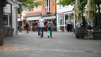 Ein wenig holprig: Die Bühler Fußgängerzone in der Schwanenstraße ist mehr als drei Jahrzehnte alt und sanierungsreif. 