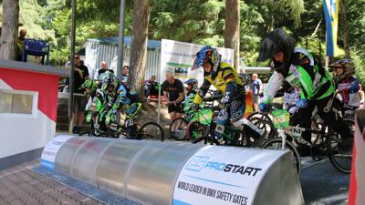 BMX-Fahrer am Start