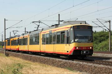 Stadtbahnwagen in Doppeltraktion auf der S7 zwischen Achern und Bühl