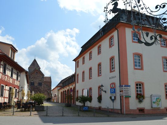 Blick auf das Rathaus von Rheinmünster