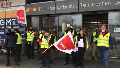 Streik am Baden Airport: Die Gewerkschaft verdi hatte die Luftsicherheitskräfte zu Warnstreiks an fast allen Flughäfen, darunter auch dem Regionalflughafen in Rheinmünster-Söllingen, aufgerufen.
