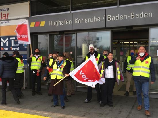 Streik am Baden Airport: Die Gewerkschaft verdi hatte die Luftsicherheitskräfte zu Warnstreiks an fast allen Flughäfen, darunter auch dem Regionalflughafen in Rheinmünster-Söllingen, aufgerufen.