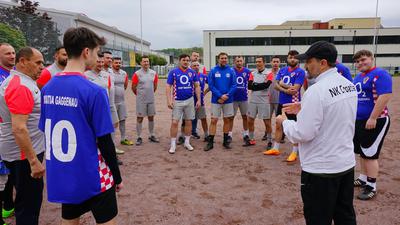 Die Alten Herren von Croatia Gaggenau um Trainer Damir Primorac bereiten sich auf dem Ottenauer Hartplatz auf das Ü40-Pokalfinale am 1. Juli vor.