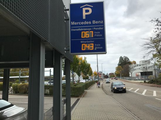 Daimler Benz-Werk Gaggenau Parkdeck Hauptstraße Oktober 2020