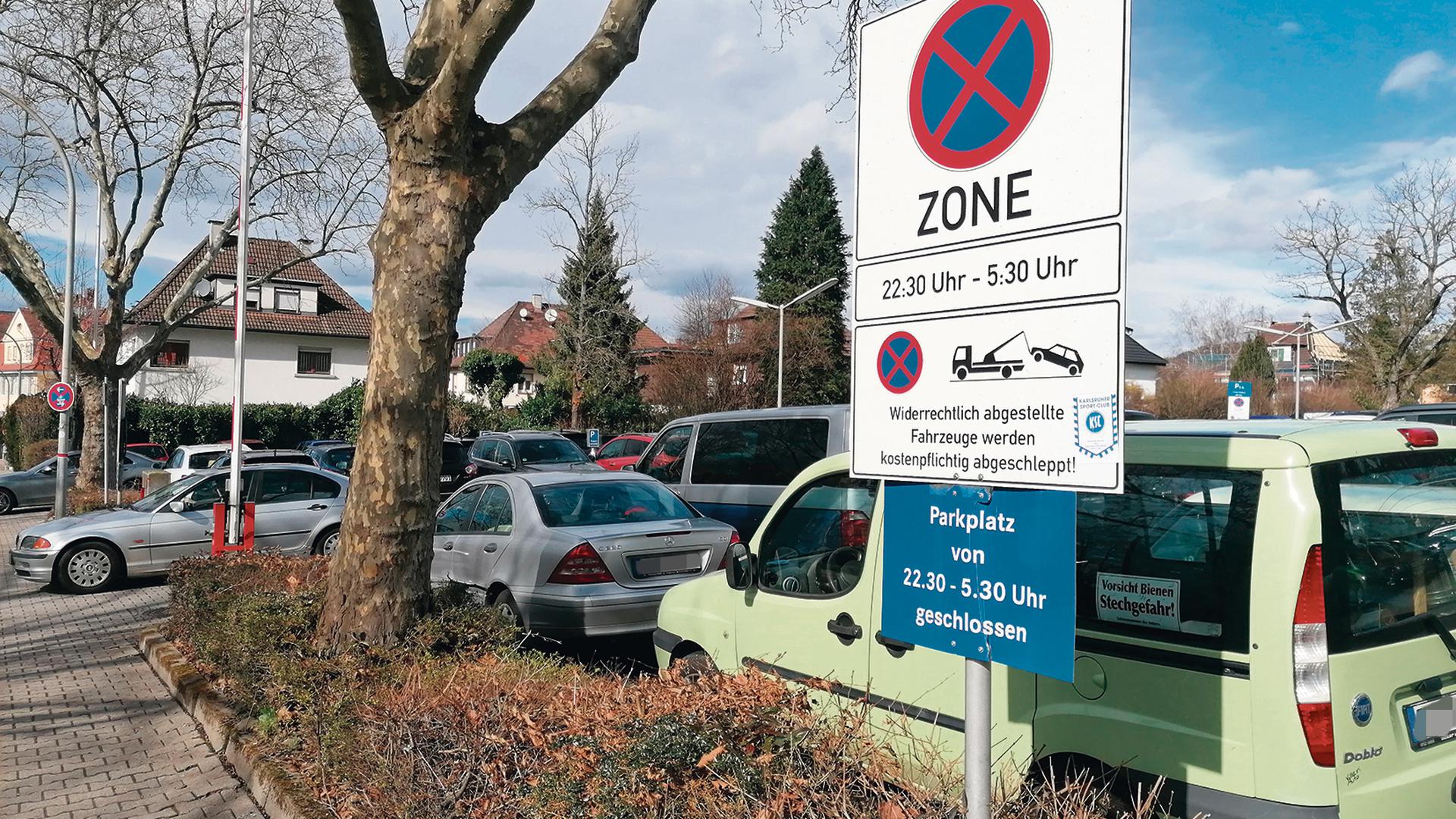 Der Benz-Mitarbeiter-Parkplatz an der Goethe-Straße.