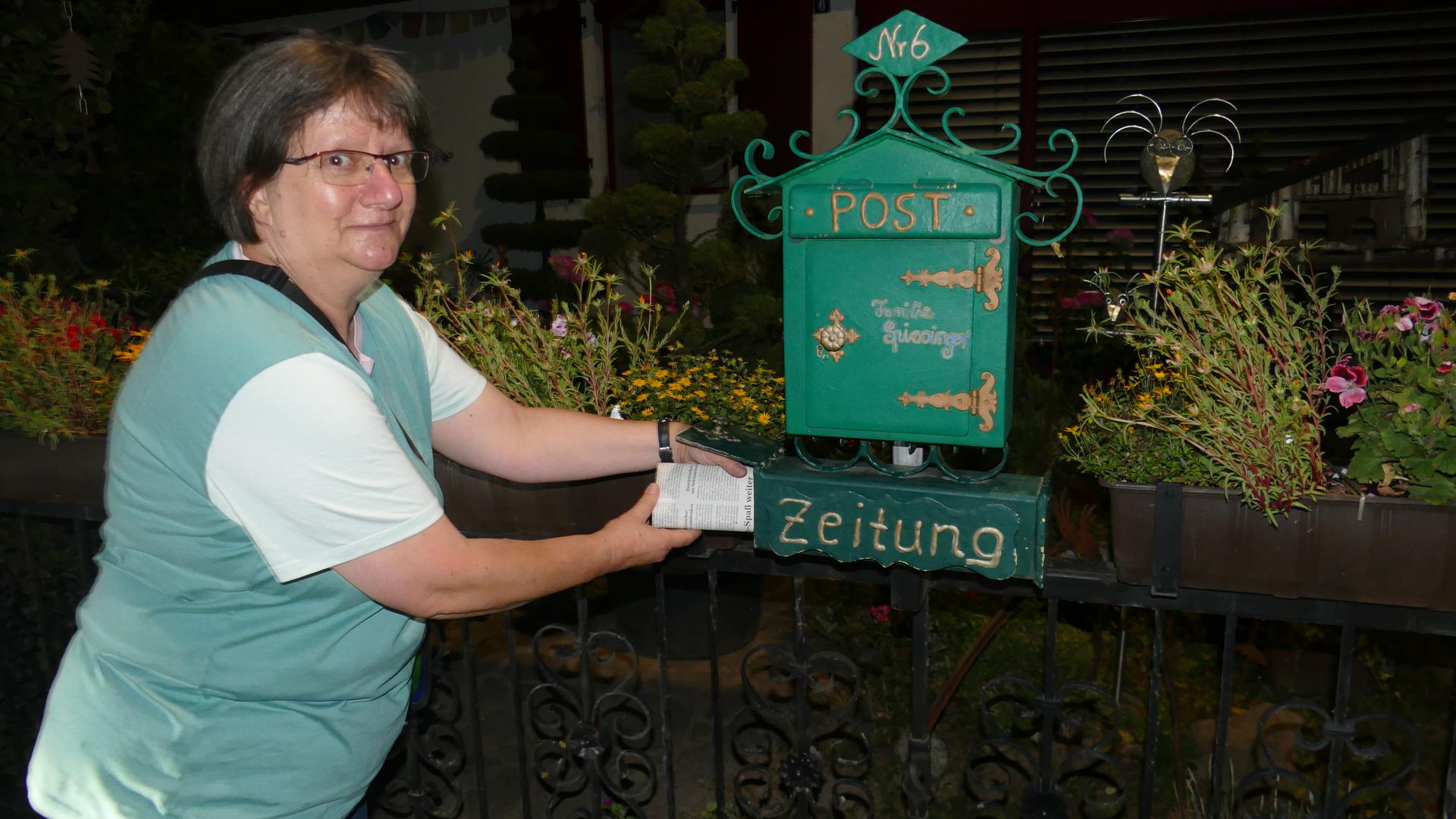 Lieblingsbriefkasten: SLieblingsbriefkasten: Sabine Rieger kennt viele Leser, denen sie die Zeitung bringt. So auch die Besitzerin dieses Briefkastens.
