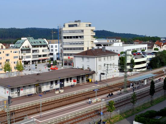 Ansicht Gaggenau Bahnhof mit Sparkasse (Hochhaus) 2018