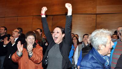 Katrin Buhrke bei der Verkündung des Wahlergebnisses. Mit 64,8 Prozent der abgegebenen Stimmen hat die Rechtsanwältin aus Heidelberg, die in Forbach aufgewachsen ist, Amtsinhaber Kuno Kußmann (CDU) aus dem Amt gefegt. 